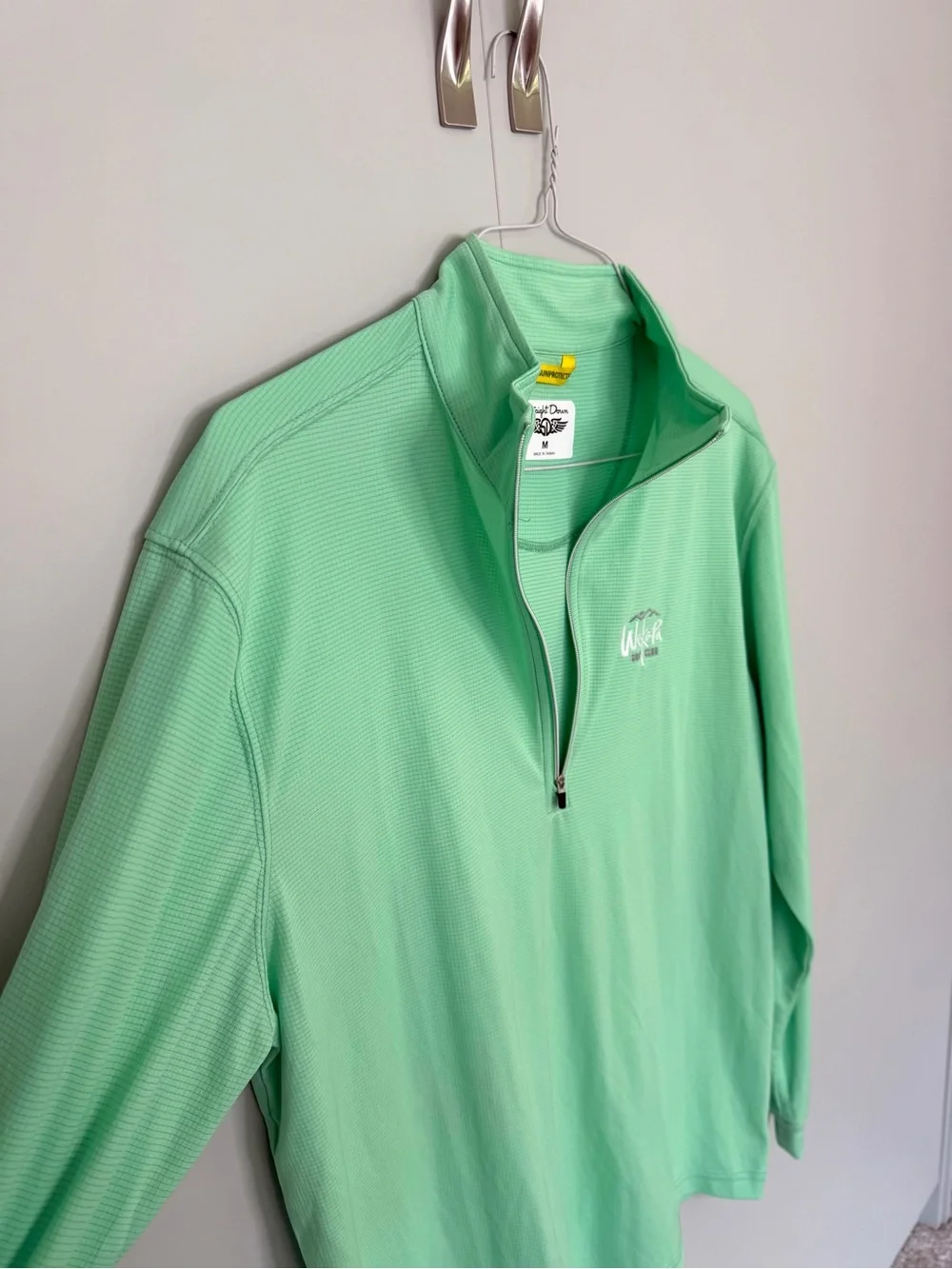 STRAIGHT DOWN Men’s We-Ko-Pa Golf Club Q-Zip Pullover Lime Green